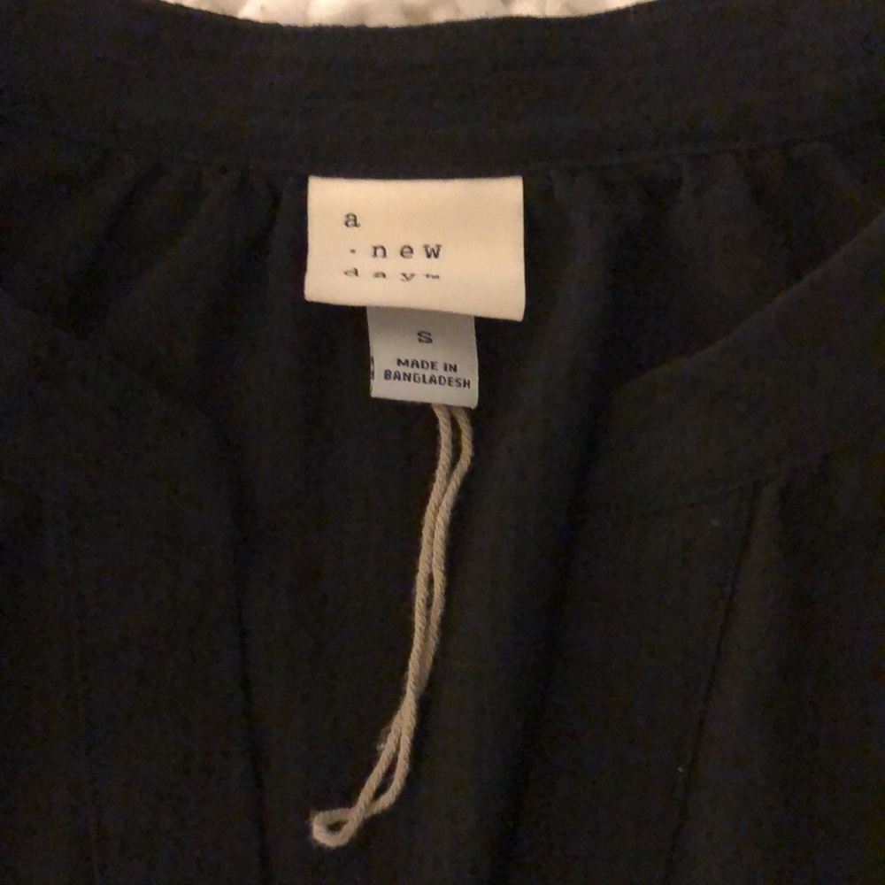 Blouse - Picture 2 of 3